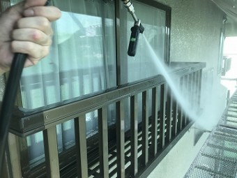 サッシ廻り 洗浄