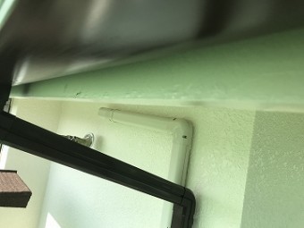 鼻隠し板 横雨樋塗装