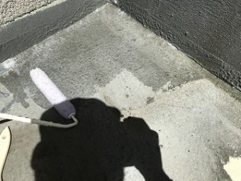 下塗りローラー