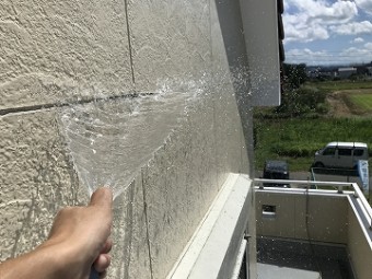 目地に散水