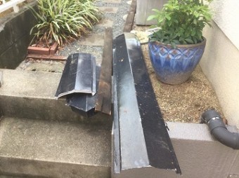 落ちた棟板金