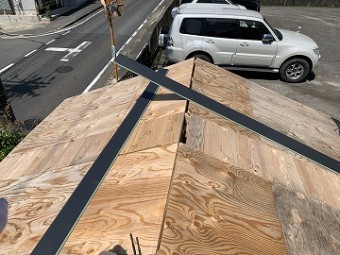 納屋の屋根