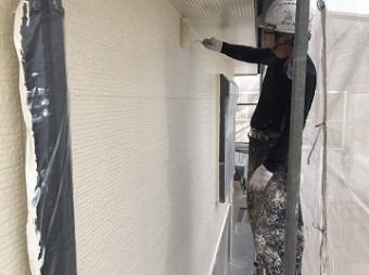上塗り作業中2