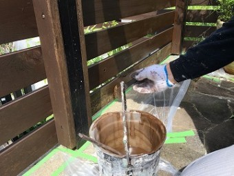 塀の木部仕上げ