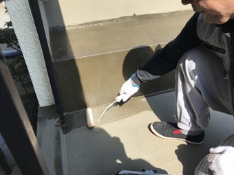 下塗りローラー