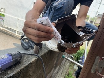 雨樋接着剤