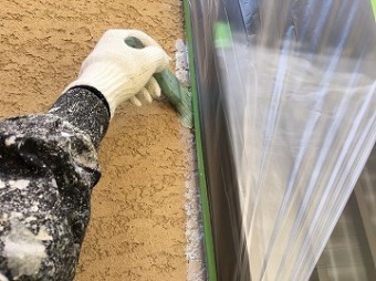 窓際の下塗り
