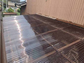 ポリカ製波板