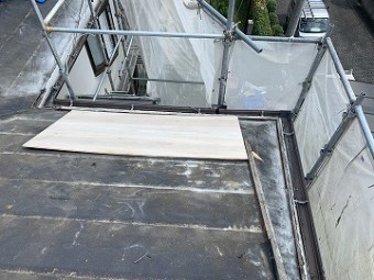 屋根の下地合板増し張り