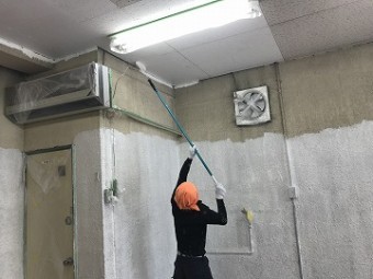 天井の塗装