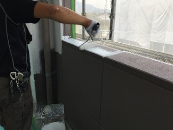 外壁下塗り