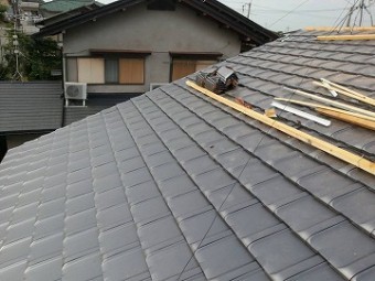 瓦葺き替え後