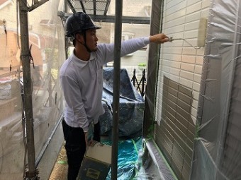 中塗り中
