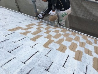屋根刷毛作業