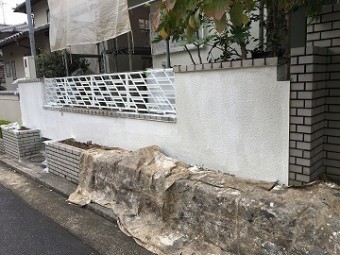 塀下塗り