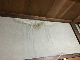 雨漏り1