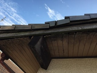 屋根の沈み