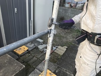 カチコミ足場
