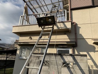 瓦上げ機