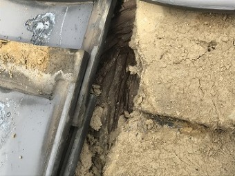 瓦の中