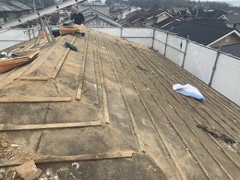 屋根下地清掃