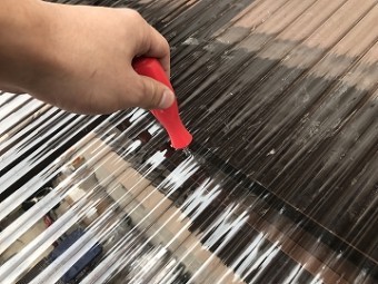 波板交換の様子
