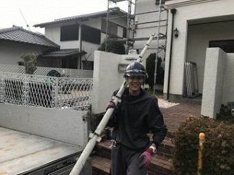 笑顔が素敵な足場職人