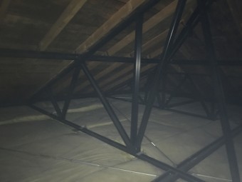 屋根裏の様子