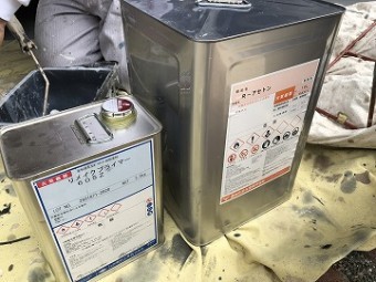 シンナーと下地剤