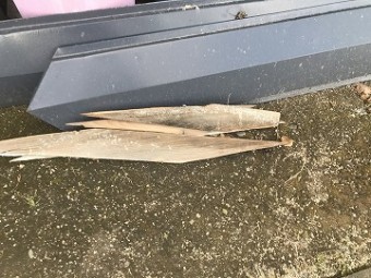 飛んだ棟板金