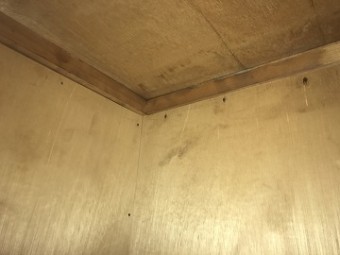 お部屋の中の調査