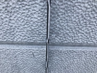 切れたコーキング