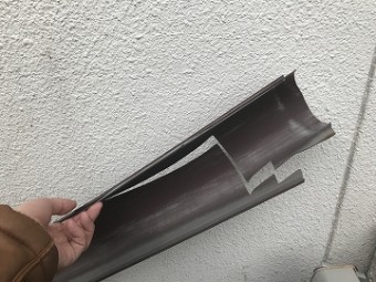 破損した雨樋