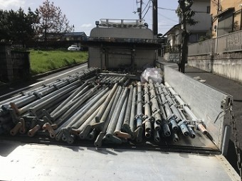 足場屋さんのトラック