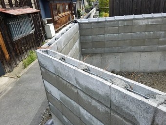 ブロック塀