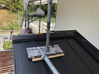 下屋根の板金