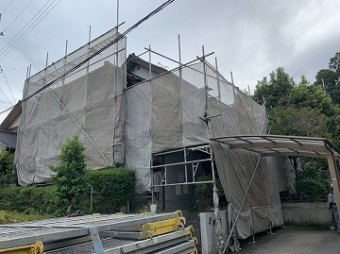 足場