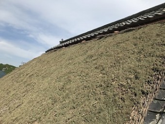 藁葺き屋根