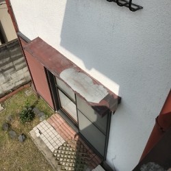 劣化した庇
