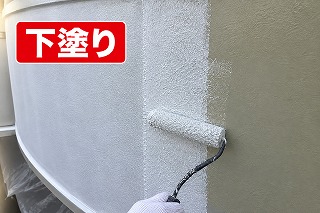 大和郡山市で補修後の外壁に下塗りを施工