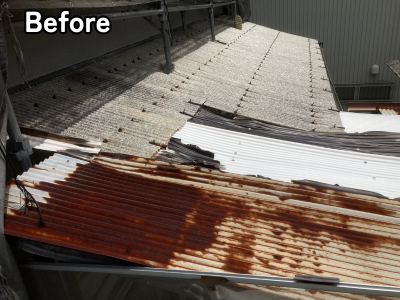 香芝市の工場で割れが発生している劣化した波板
