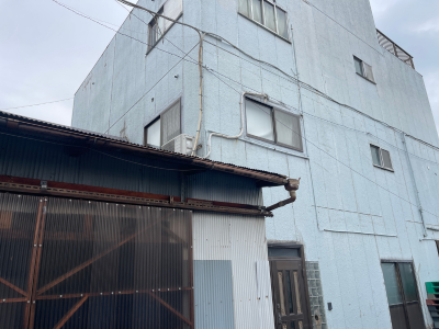 香芝市の工場折半屋根のサビ劣化を調査！工場を止めない修繕計画とは