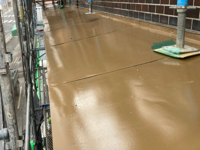 橿原市で塗り替え後に美観が回復した鉄製庇