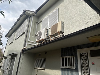 奈良市にて天井の雨漏り！原因は外壁のひび割れ！？外壁塗装のご提案