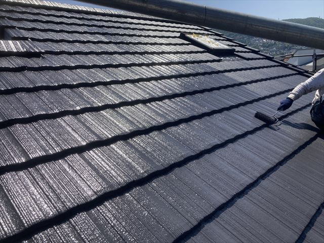 屋根　上塗り2回目塗装