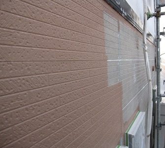 外壁　WBアート　中塗り１回目