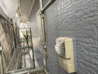 外壁　上塗り１回目塗装完了