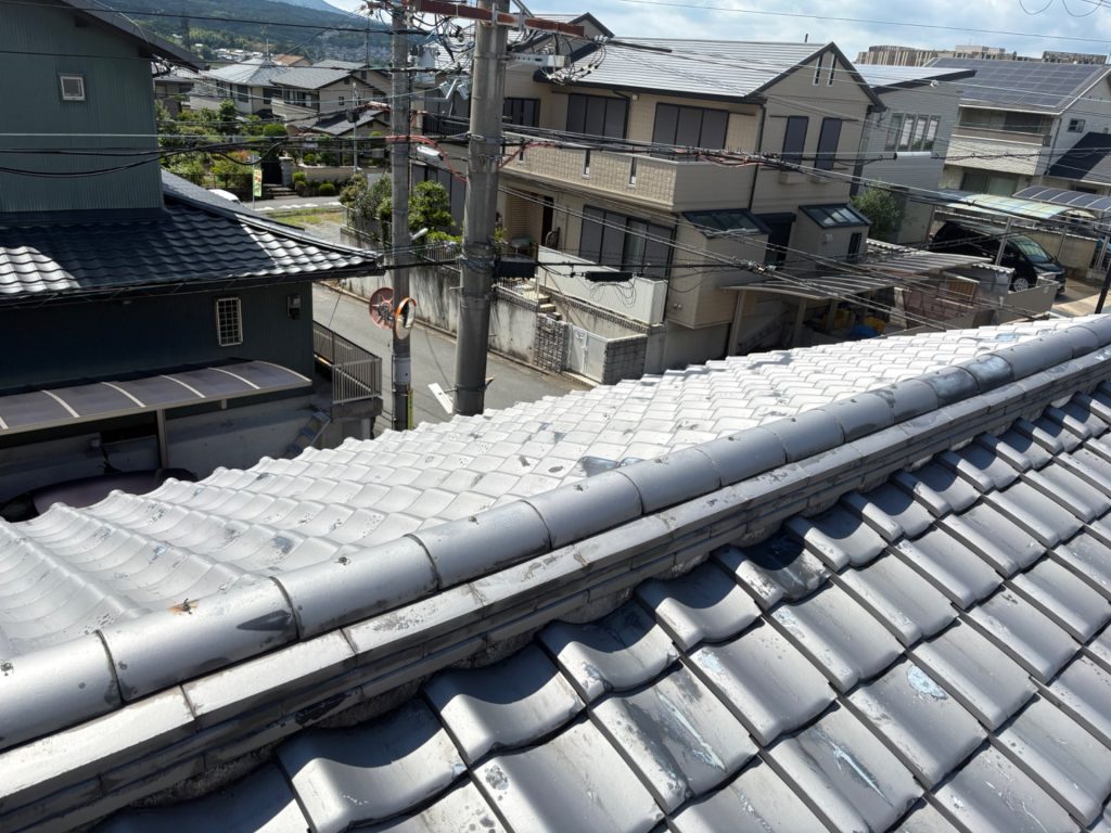 反対側から見た棟瓦