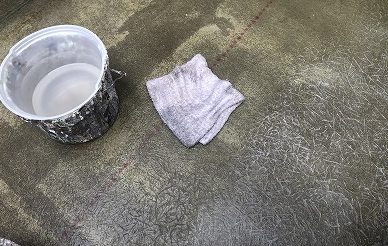 ベランダ　床アセトン拭き