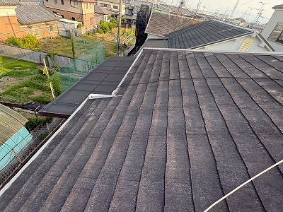 劣化が広がる屋根全体